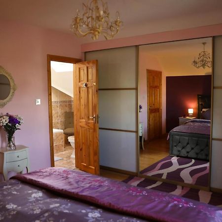Seascape On The Edge Of Town: 4 Beds All Ensuite. Belmullet Exterior photo