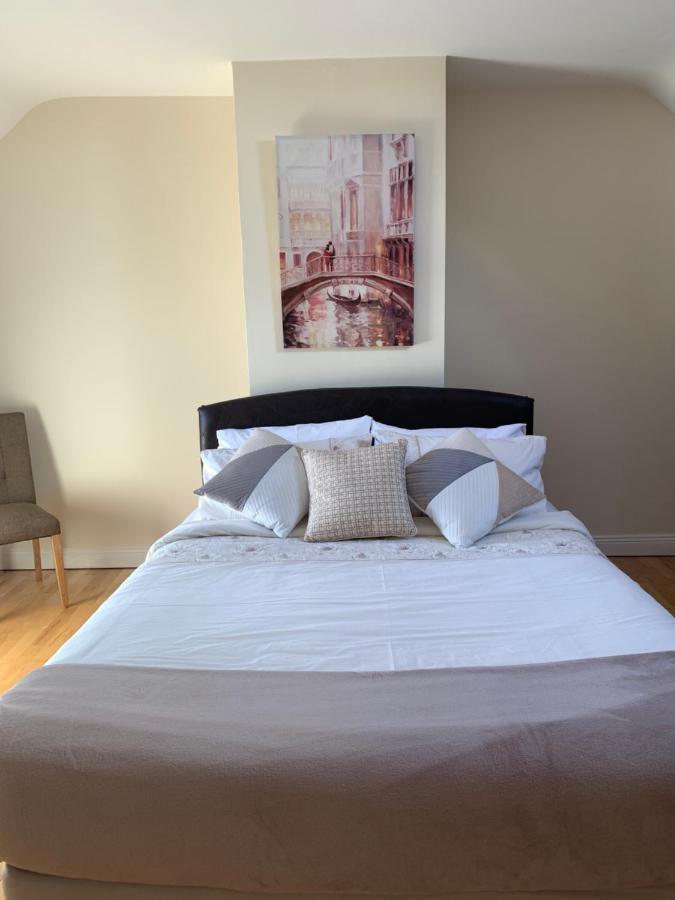 Seascape On The Edge Of Town: 4 Beds All Ensuite. Belmullet Exterior photo