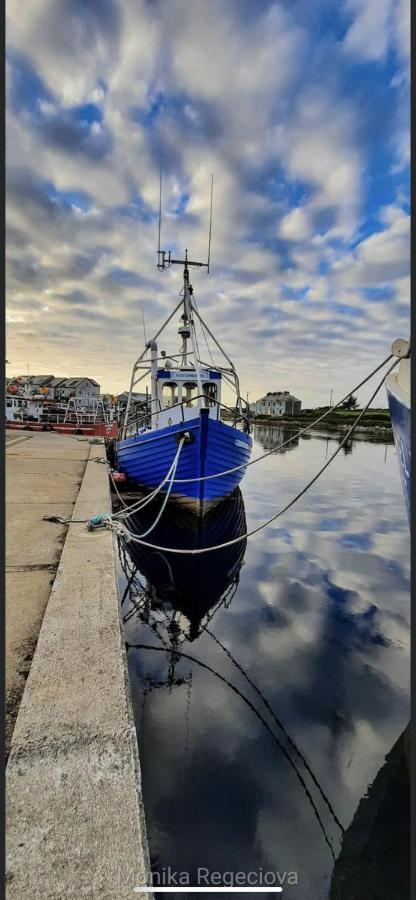 Seascape On The Edge Of Town: 4 Beds All Ensuite. Belmullet Exterior photo