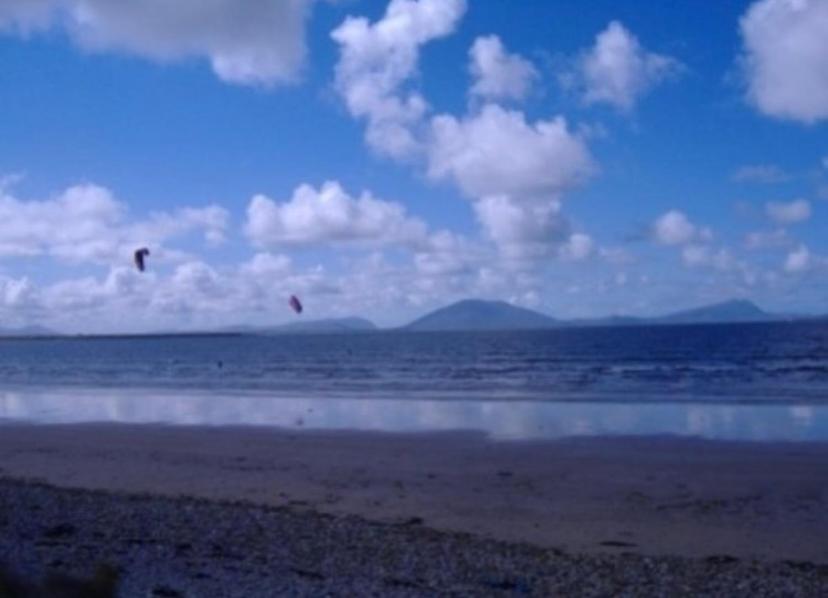 Seascape On The Edge Of Town: 4 Beds All Ensuite. Belmullet Exterior photo