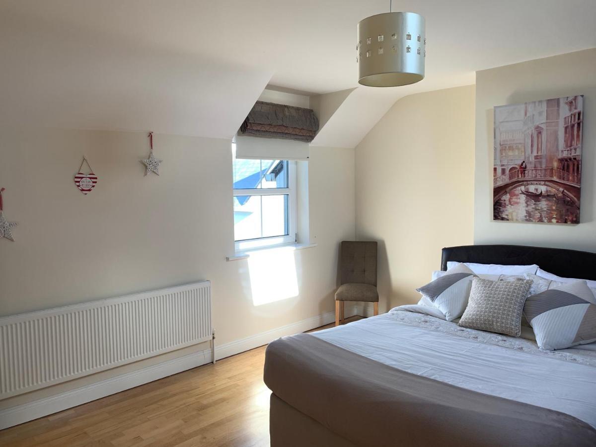 Seascape On The Edge Of Town: 4 Beds All Ensuite. Belmullet Exterior photo