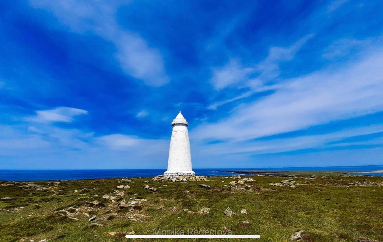 Seascape On The Edge Of Town: 4 Beds All Ensuite. Belmullet Exterior photo