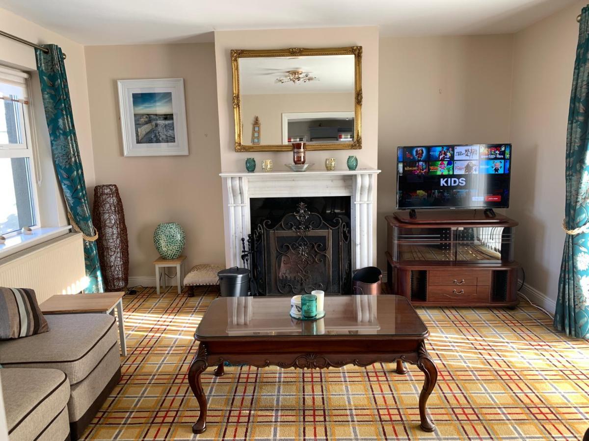 Seascape On The Edge Of Town: 4 Beds All Ensuite. Belmullet Exterior photo