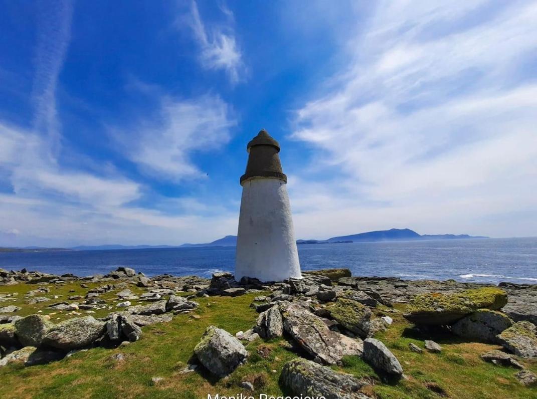 Seascape On The Edge Of Town: 4 Beds All Ensuite. Belmullet Exterior photo