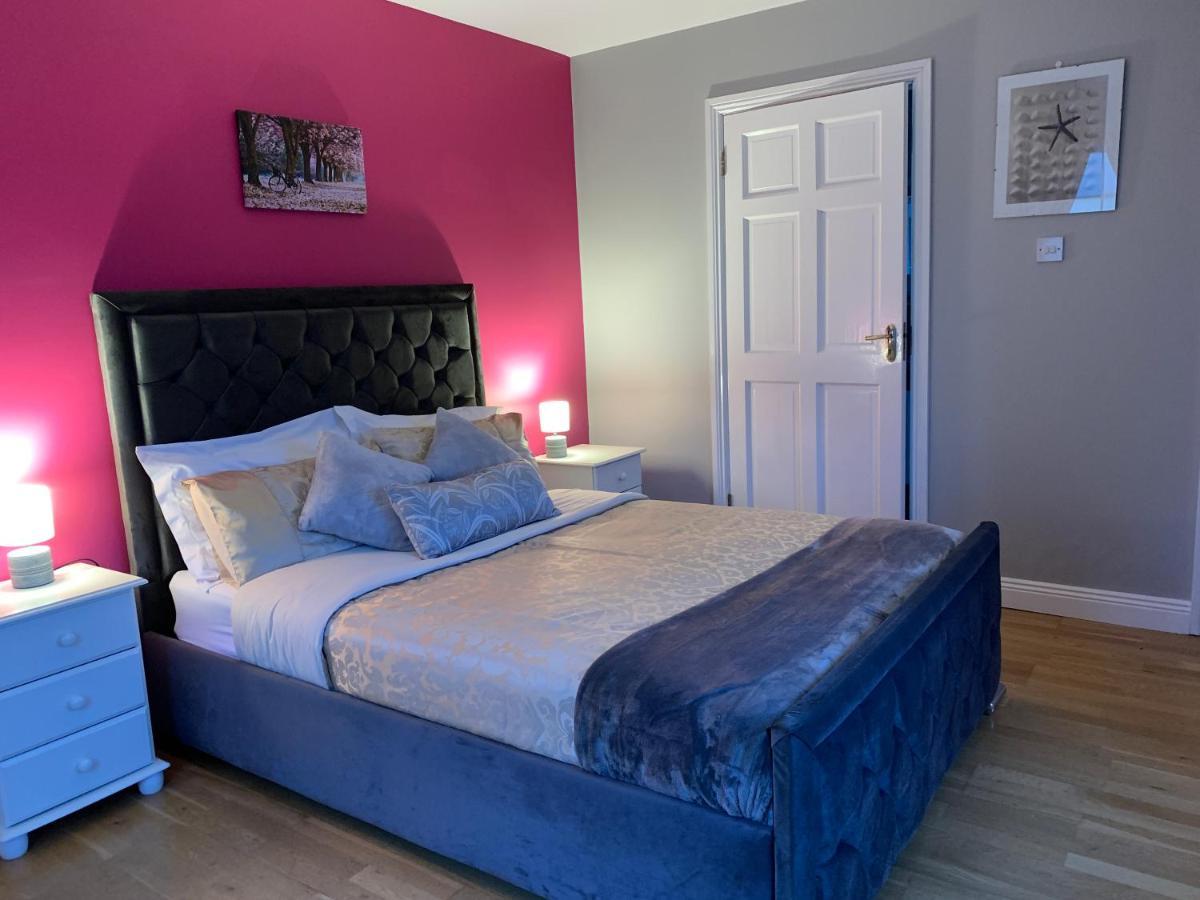Seascape On The Edge Of Town: 4 Beds All Ensuite. Belmullet Exterior photo