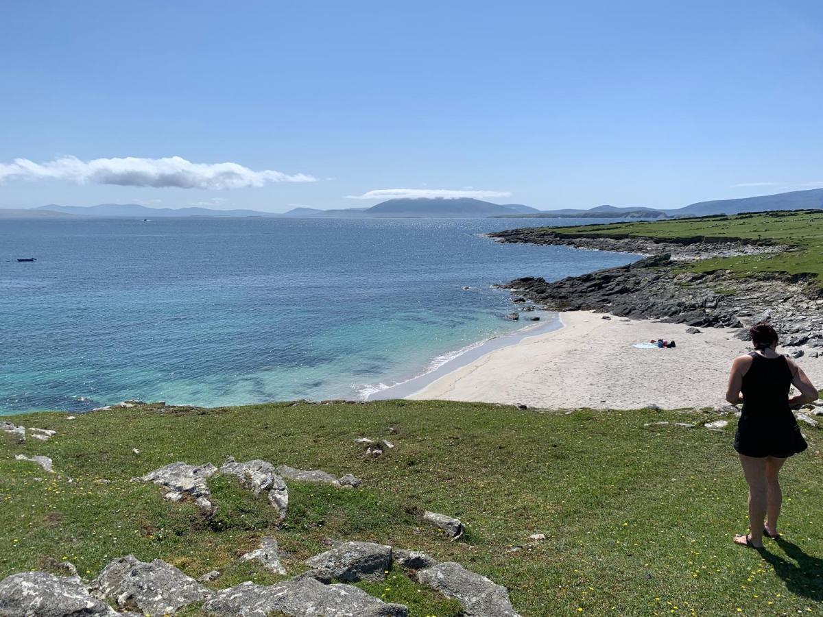 Seascape On The Edge Of Town: 4 Beds All Ensuite. Belmullet Exterior photo